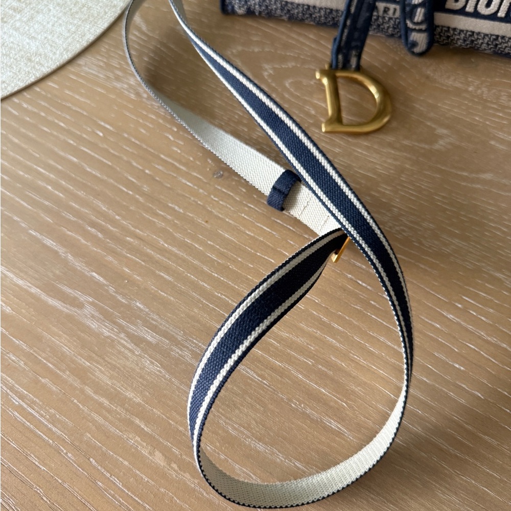 Christian Dior Navy and Cream Clutch - Picture 8 of 13